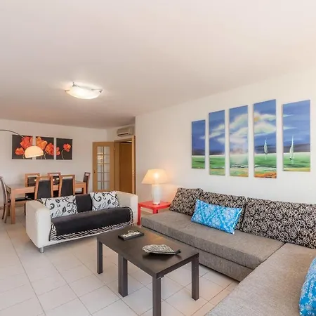 Beautiful 1 Bedroom With Stunning View Apartamento Portimão