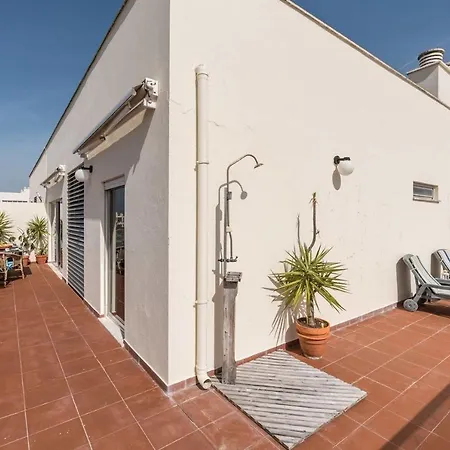 Beautiful 1 Bedroom With Stunning View *