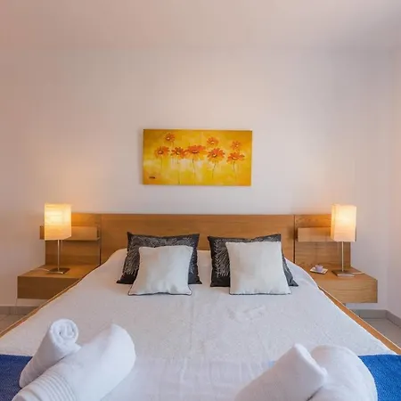 Beautiful 1 Bedroom With Stunning View