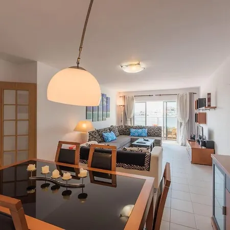 Apartment Beautiful 1 Bedroom With Stunning View