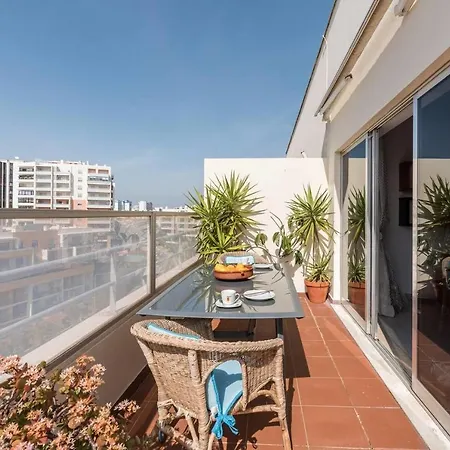 Apartment Beautiful 1 Bedroom With Stunning View *