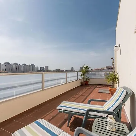 Апартаменты Beautiful 1 Bedroom With Stunning View *